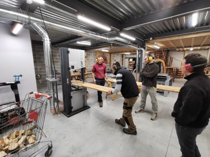 lacabane-atelier_partagé-groupe_découpe_bois